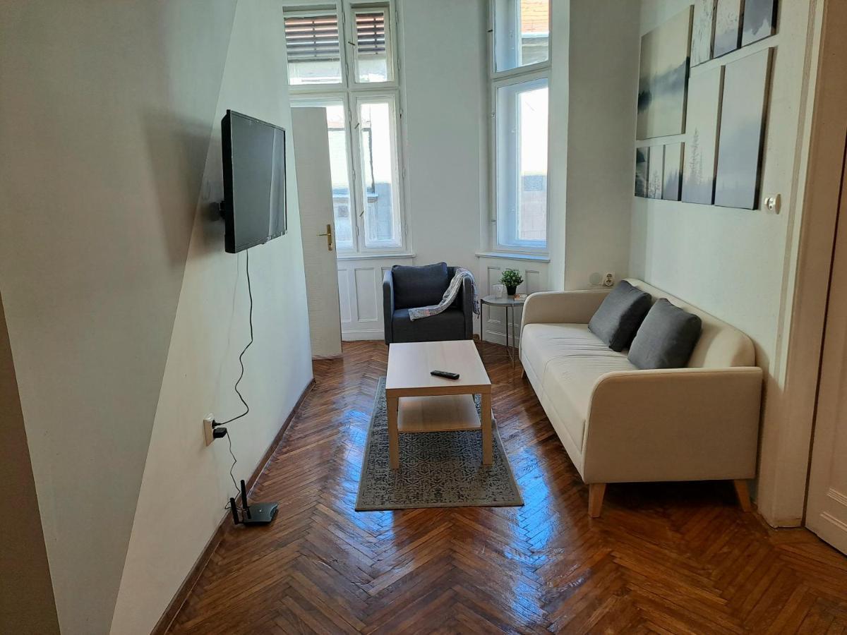 Emerald Apartment Budapeste Exterior foto