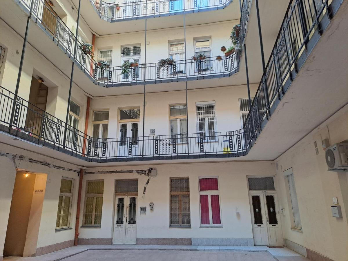 Emerald Apartment Budapeste Exterior foto